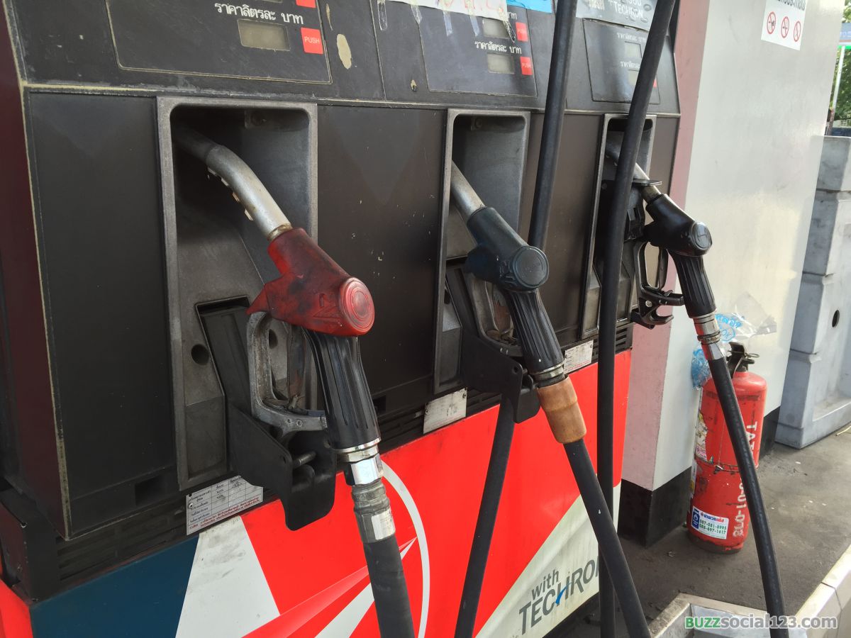 เติมน้ำมัน ปั้ม