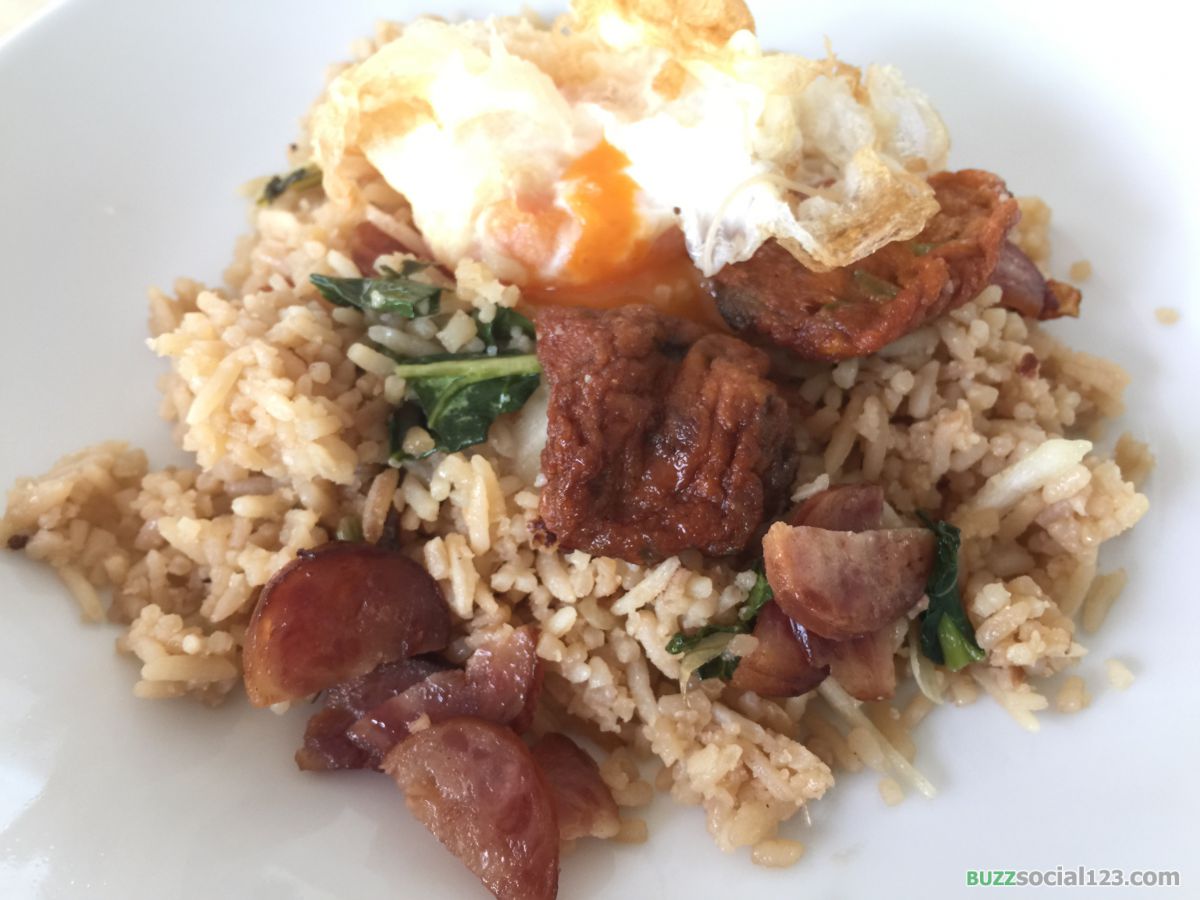 ข้าวผัดกุนเชียง