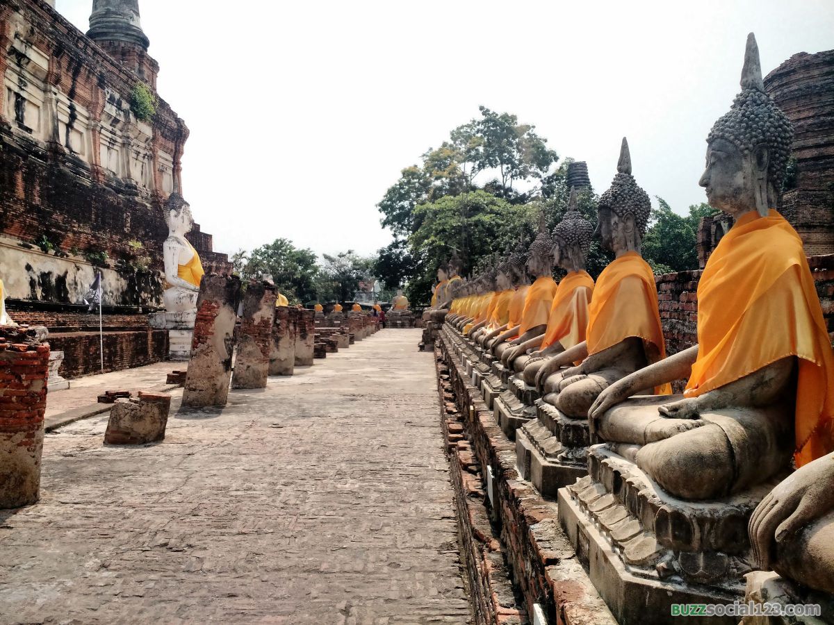 พระพุทธรูป วัดใหญ่ชัยมงคล