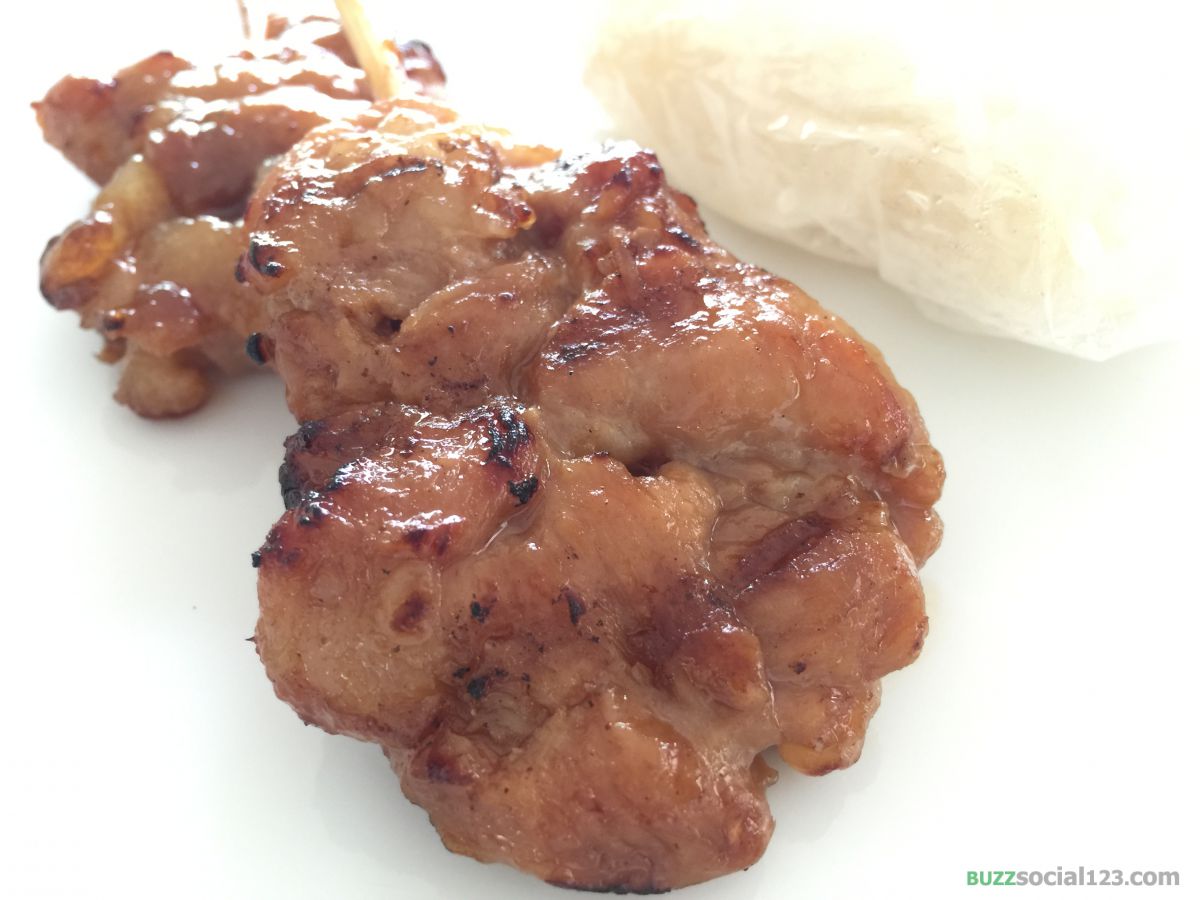 ข้าวเหนียวหมูปิ้ง