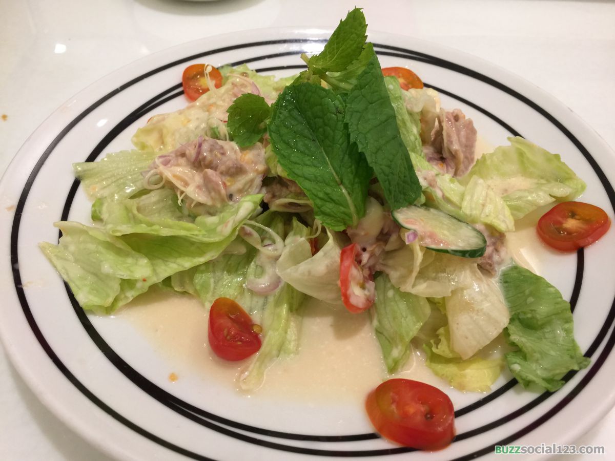 ยำสลัดทูน่า