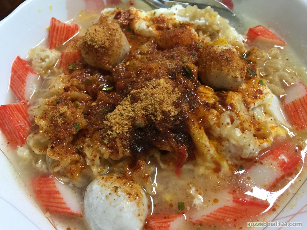 ต้มมาม่าทรงเครื่อง