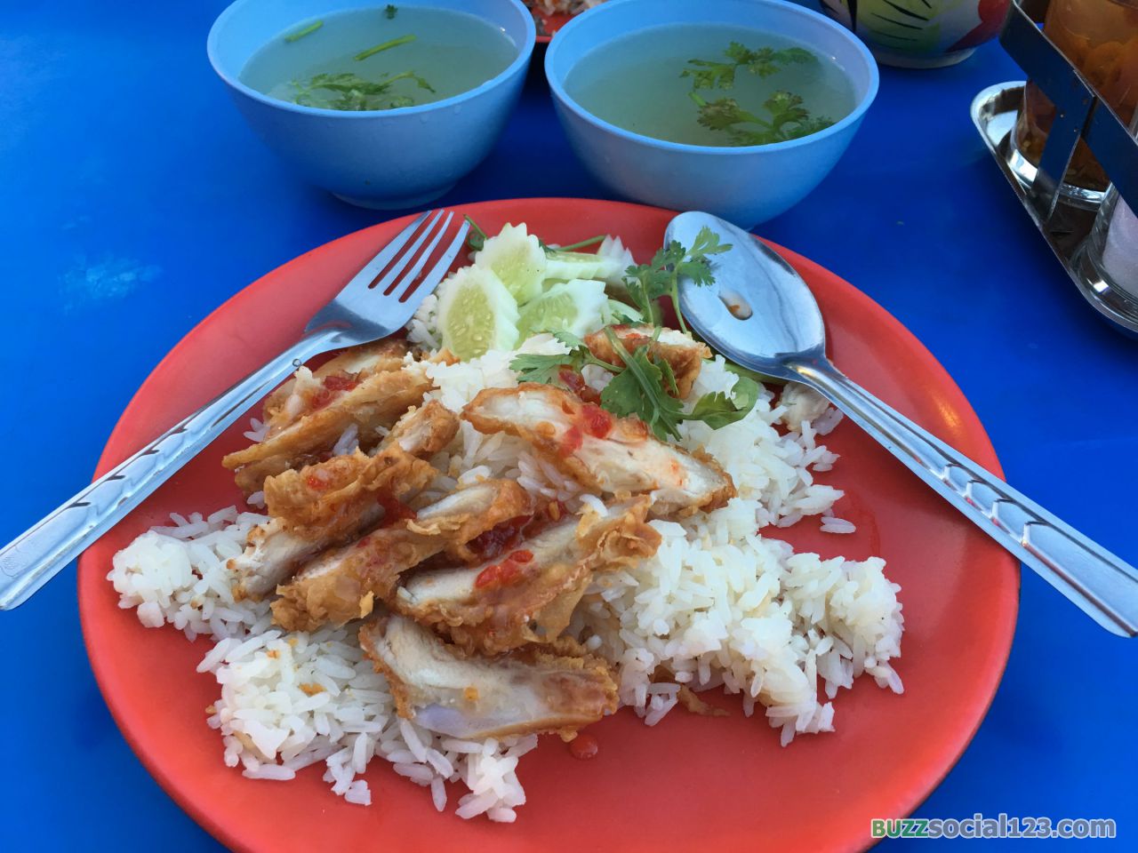 ข้าวมันไก่ทอด