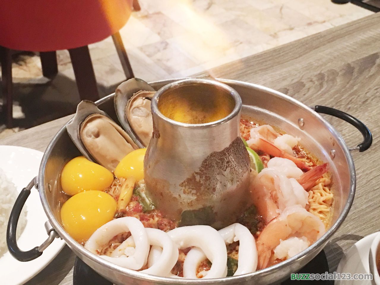 ต้มยำหม้อไฟ