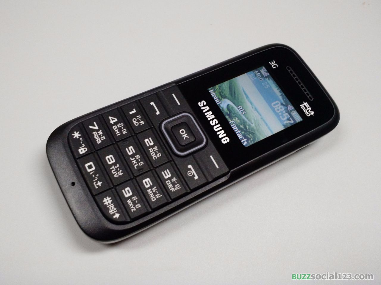 โทรศัพท์มือถือแบบปุ่มกด