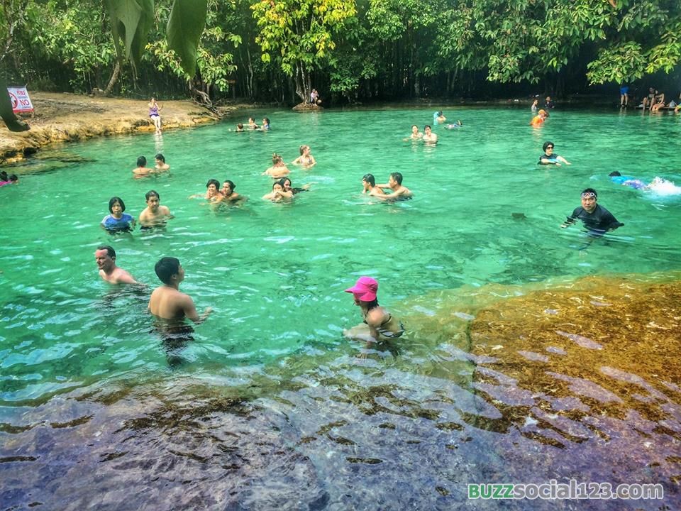 สระมรกต