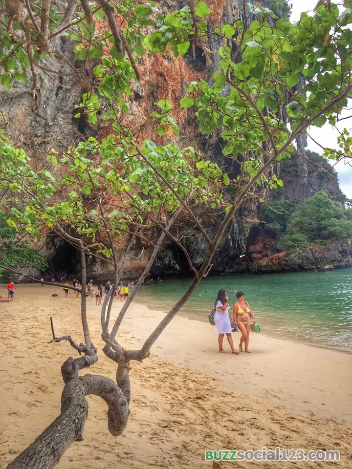 ุถ้ำพระนาง กระบี่