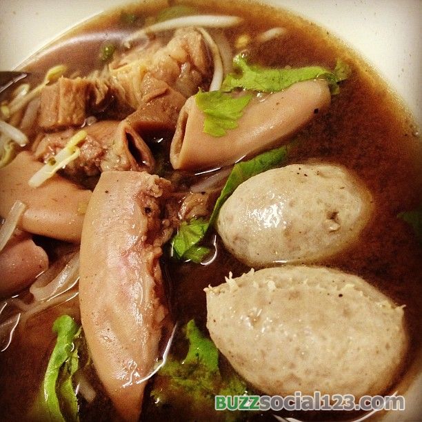 ก๋วยเตี๋ยวเนื้อ