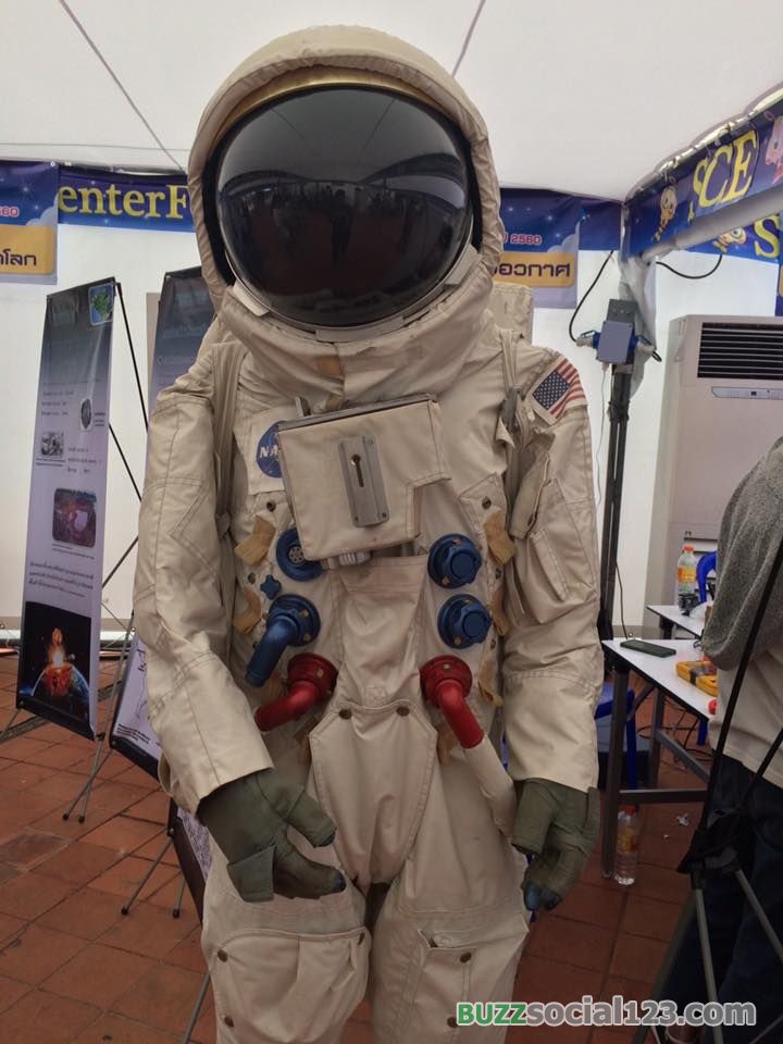 ชุดนักบินอวกาศ