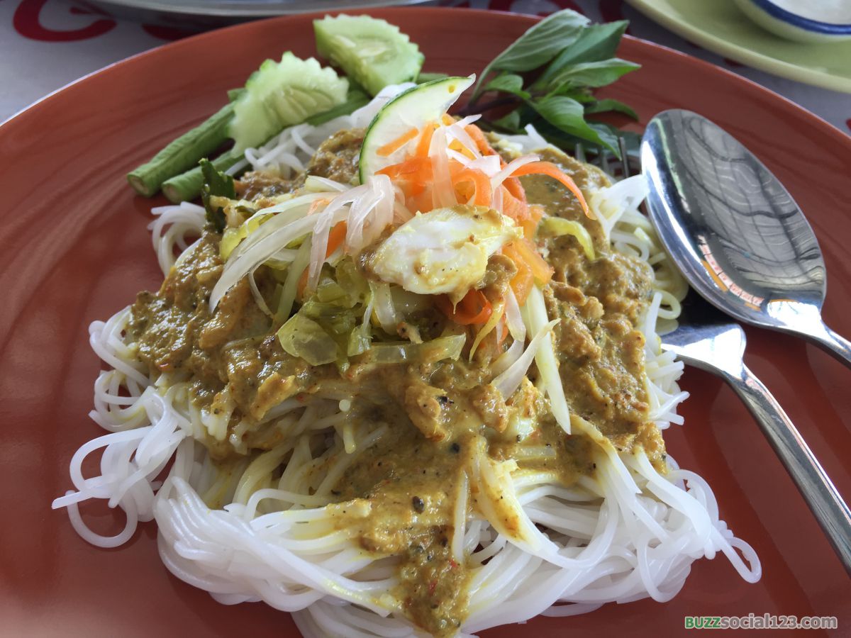 ขนมจีนน้ำยาปู