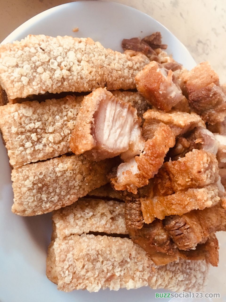 หมูกรอบ