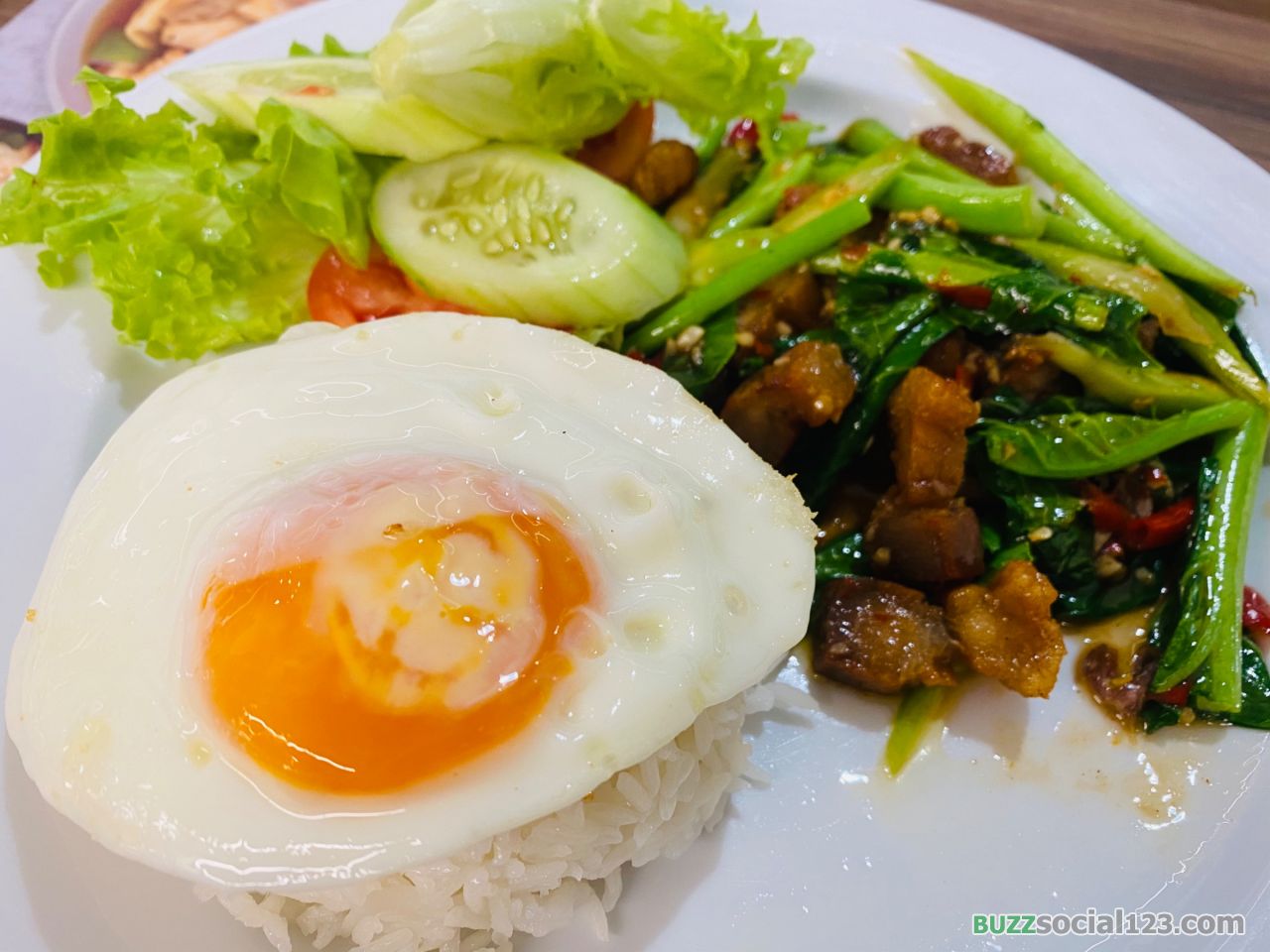 ข้าวกะเพราหมูกรอบ