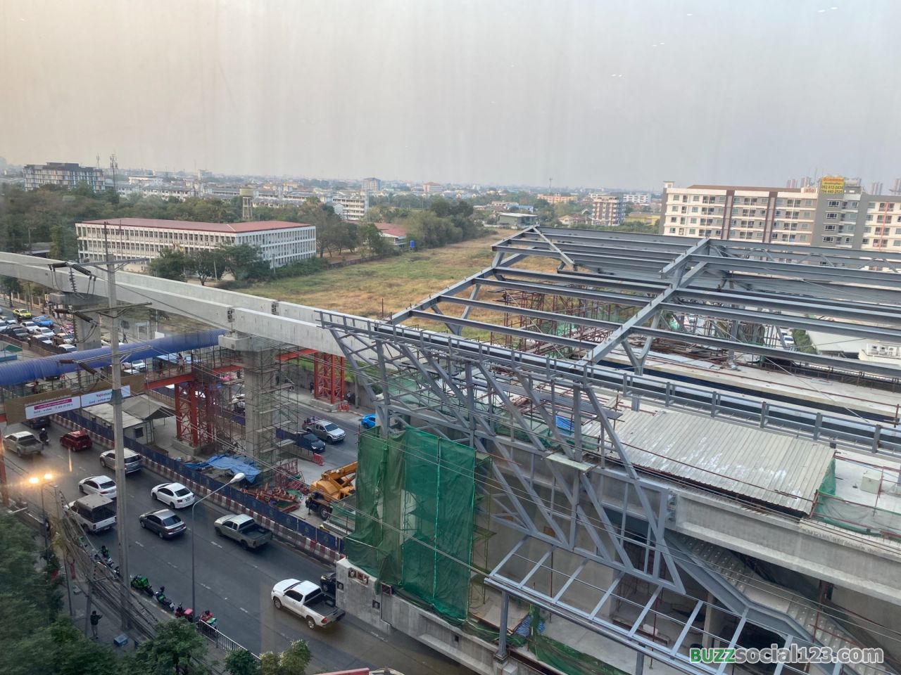 ก่อสร้างสถานีรถไฟฟ้า