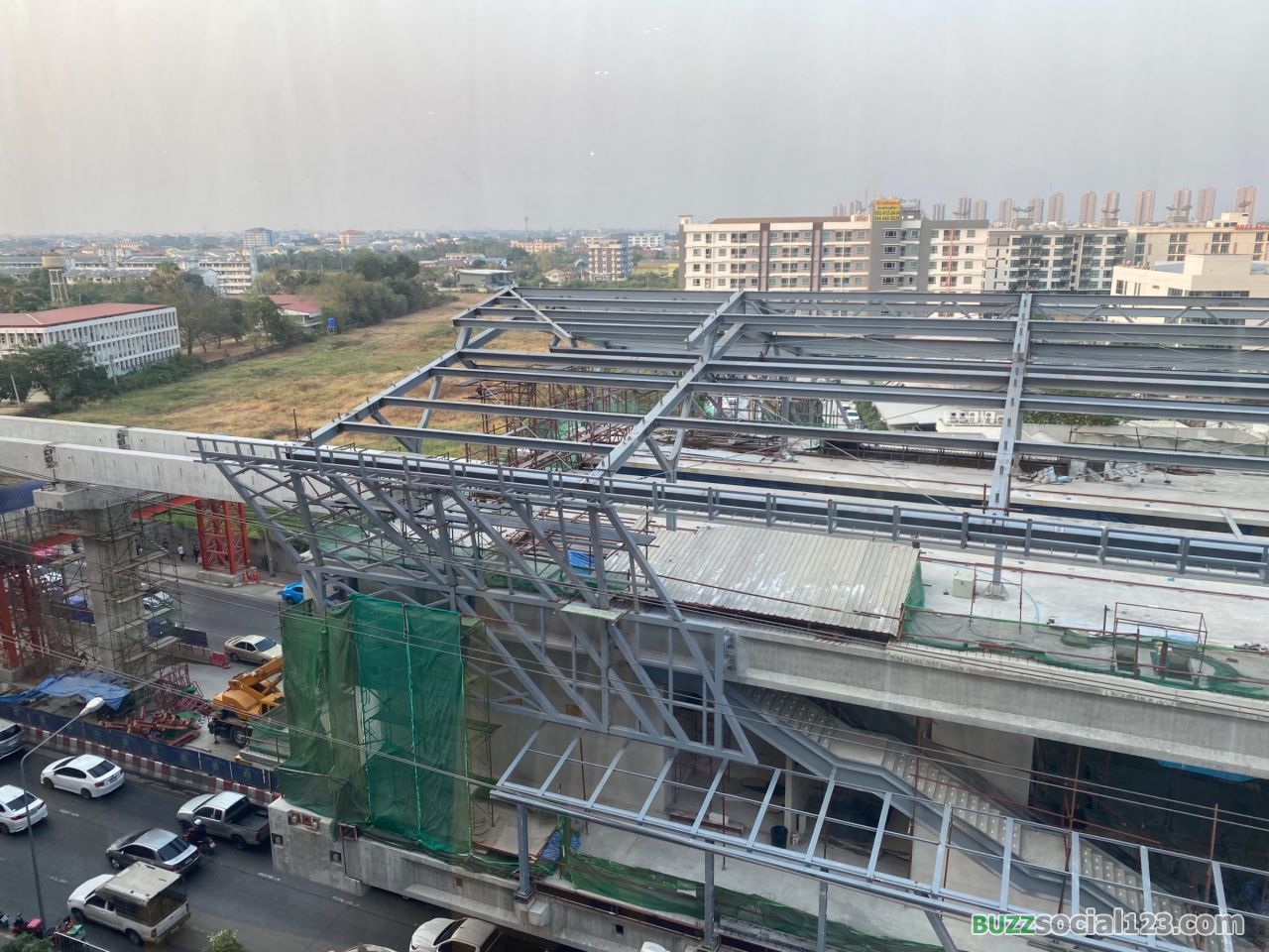 ก่อสร้างสถานีรถไฟฟ้า