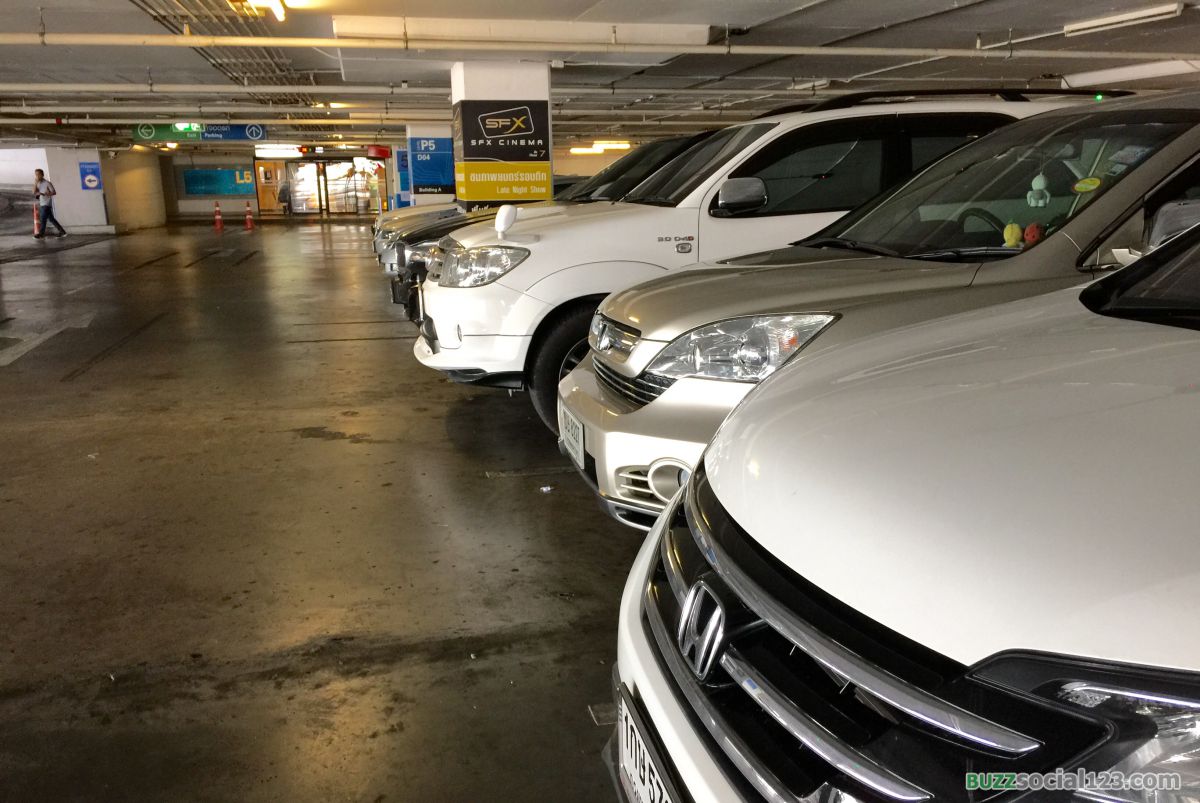 อาคารจอดรถ