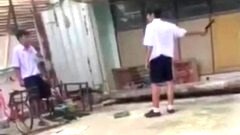 หนุ่ม ม.ปลาย เอามีดไล่ฟันกันคาโรงเรียน ร้องขอความเป็นธรรม