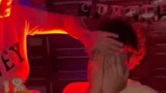 แม่ฉลองวันเกิดให้ลูก จ้างสาวนักเต้นเปลื้องผ้า มาบดจู๋บนตัก