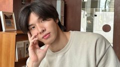 หนุ่มรูปหล่อ หุ่นสุดฮอต สุดแซ่บกล้ามโต หลง ซื่อ ลี
