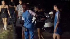 สาวถูกกลุ่มวัยรุ่นชายหญิงรุมตบ