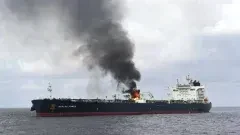 เรือบรรทุกน้ำมันถูกยิง ด้วยขีปนาวุธของเยเมน