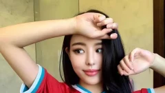 ส่องภาพ ‘จองยูนา’ แฟนลิเวอร์พูล แอบโชว์เต้า