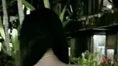 แชร์วิธีแต่งตัวถึงอกเล็กก็ดูเซ็กซี่ได้!