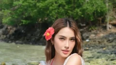 ใจไม่อยู่กับเนื้อกับตัว! นางเอกคนดังเสิร์ฟความแซ่บ ช็อตนี้ห้ามกะพริบตา