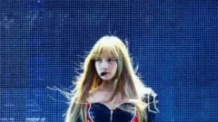 "ลิซ่า BLACKPINK" สะกดสายตาแฟนๆ ทั่วโลก..อวดหุ่นสุดแซ่บแรงเกินต้าน