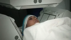 คิม คาร์ดาเชี่ยน เปิดเผยว่าเธอมีอาการหลอดเลือดสมองโป่งพอง และเชื่อว่าเกิดจากการหย่าร้างกับคานเย เวสต์