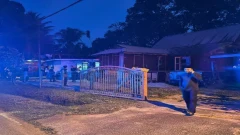 หญิงมาเล แทงคอแม่สูงอายุด้วยที่เปิดกระป๋อง