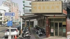 ท้าทายกฎหมาย: ถ่ายนู้ด 10 วินาทีหน้าสถานีตำรวจ