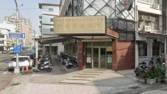 สาวใจกล้าแก้ผ้ๅถ่ายรูปหน้าสถานีตำรวจ