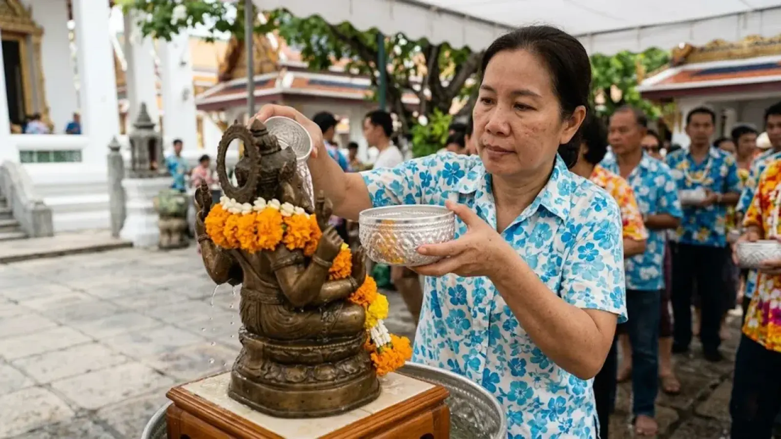 ทำบุญอย่างไรให้สบายใจ? รวมวิธีไหว้พระพิฆเนศช่วงสงกรานต์ ตามความเชื่อที่คนไทยนิยม