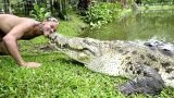 บอกแล้ว...!! อย่าไปเล่นกับจระเข้ แขนหายไปข้างนึง (คลิป)