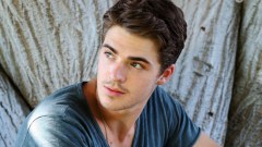 สุดหล่อ SPENCER NEVILLE เปลือยหมดตัว นัวเนียดาราสาวสองคน