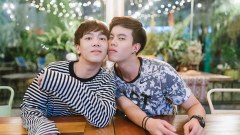 “ตอง ศุภณัฐ – ก๊อต พงศธร” เป็นเกย์ป่าววะเนี่ย ? เรื่องจริงของวัยรุ่นในเว็บบอร์ด 18+ กลายเป็นซีรีส์น่าดู “รัก/ชั้น/นัย”