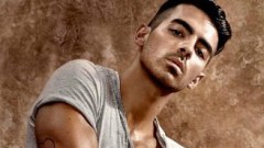 แซบพริกสิบเม็ด! Joe Jonas ถ่ายแบบกางเกงในอวดหุ่นสุดเซ็กซี่