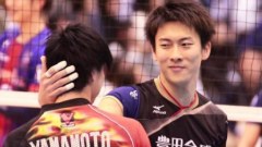 สองนักวอลเลย์บอลชาย ทาคามัตสึ กับ ยามาโมโตะ ในการแข่งขันวอลเลย์บอล V-League All Star Game ระหว่างทีม Fukkachan VS Buiri ที่ญี่ปุ่น