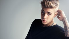 งานมาเต็ม…!!!มีความแท่งให้ได้เห็น…”Justin Bieber” ใส่กางเกงสีขาวเล่นน้ำ!!(ภาพ)