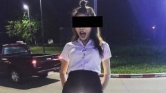 ว่อนเน็ต!! มีภาพหญิงสาวแต่งชุดนักศึกษา โพสท่าทางหวาดเสียว