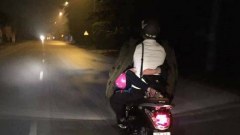ส่องคู่รัก!! 2 ล้อ ขับไปโอบกอดไป ช่างน่าอิจฉาจริงๆ ณ. เวียดนาม
