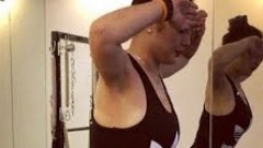 (คลิป) ตั๊ก บงกช เผยท่าออกกำลังกาย ที่ช่วยให้หุ่นผอมเพรียวเป๊ะปัง ต้องทำท่านี้