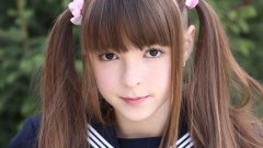 เปิดภาพสาวน้อยรัสเซียน่ารัก ใสๆ ในชุด คอสเพลย์ นักเรียนญี่ปุ่น