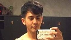 เห็นแล้วใจบาง! ส่อง 5 ดาราชายซิกแพคแซ่บที่สุดแห่งปี