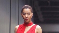 น่ามองทุกองศา! ส่อง 10 ชุดสุดเซ็กซี่ของ “ไอซ์ อภิษฎา” ที่ถ้าไม่ใช่เธออาจไม่รอด