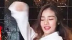 กระแต อาร์สยาม โชว์สเตปในห้องน้ำ ชาวเน็ตแห่ซูม ถามใส่กกน.เปล่า?!