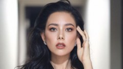 8 อันดับ “ชุดรับรางวัล” ดาราสาว ที่ “เซ็กซี่ที่สุด”