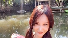 แซ่บไหมถามใจดู เปิ้ล ไอริณ โชว์หวิวในอ่างอาบน้ำ