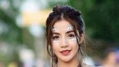 พัทยาลุกเป็นไฟ เมื่อ "ใบเตย" สวมซีทรูสุดแซ่บเดินเที่ยวงาน Wonderfruit 2018