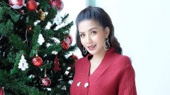 ส่องชุด ซานตี้ “ใบเตย อาร์สยาม” แฟนคลับบอกเลยว่าเด่นมาก